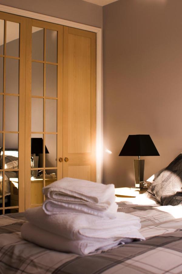 The Bell Apartment. Modern, Stylistic & Luxurious Falkirk Ngoại thất bức ảnh